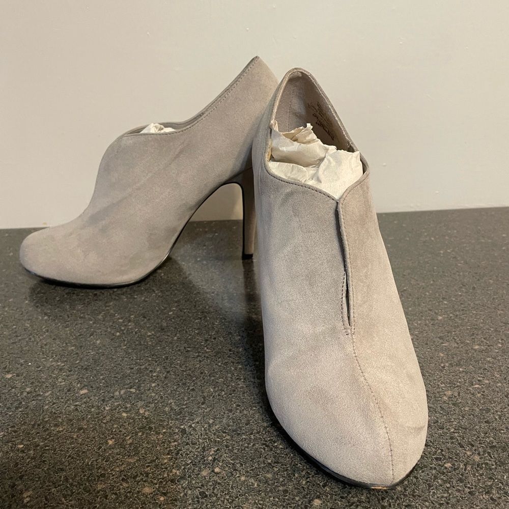 Apt.9 Booties Size 9